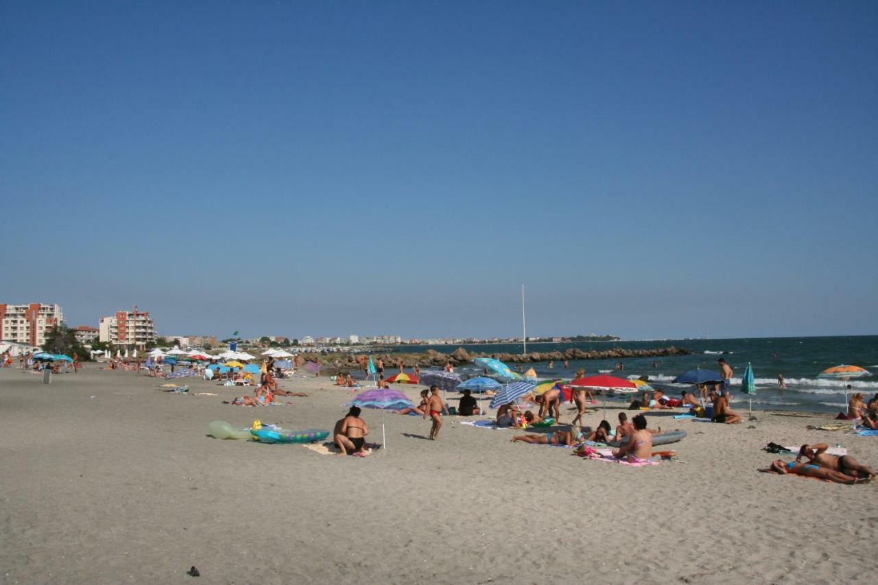 Blue Bay Sea View Apartment Pomorie Exterior photo